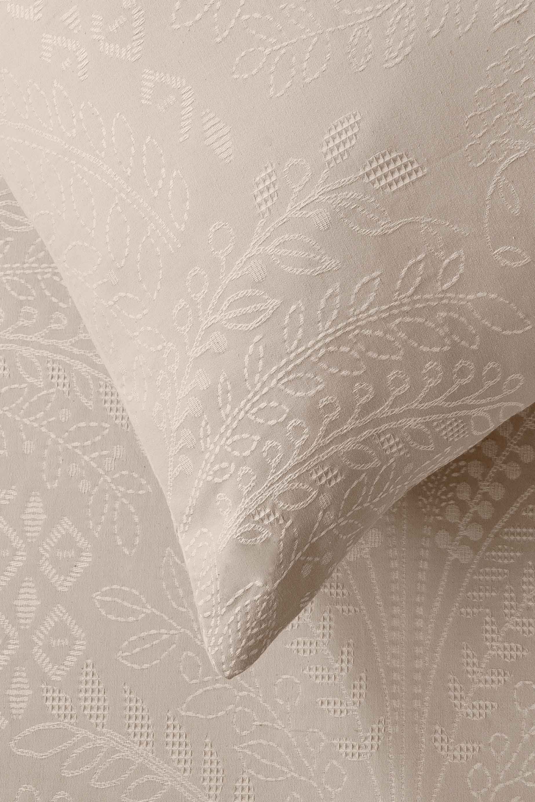 Tan Jacquard Throw - Image 2