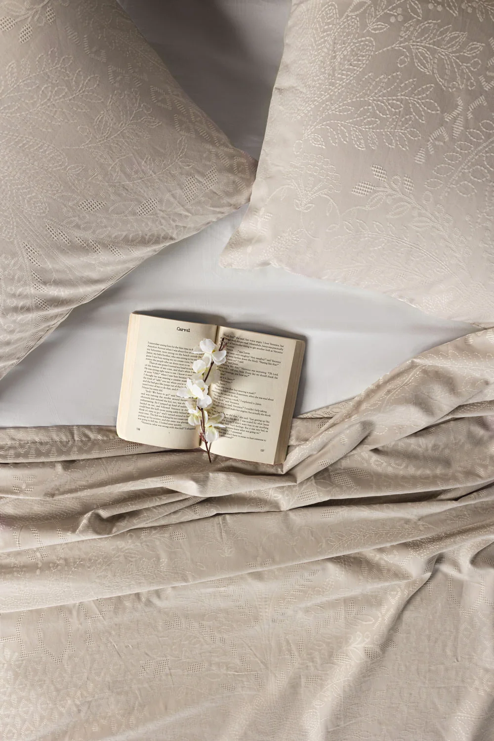 Tan Jacquard Throw - Image 4