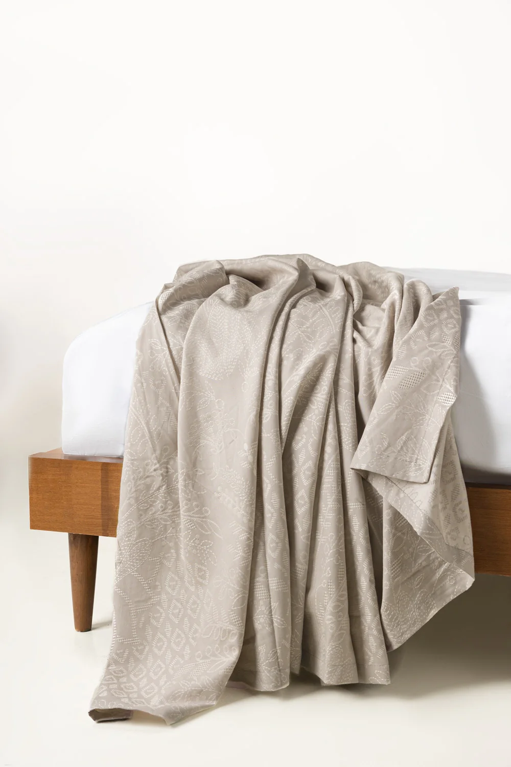 Tan Jacquard Throw - Image 5