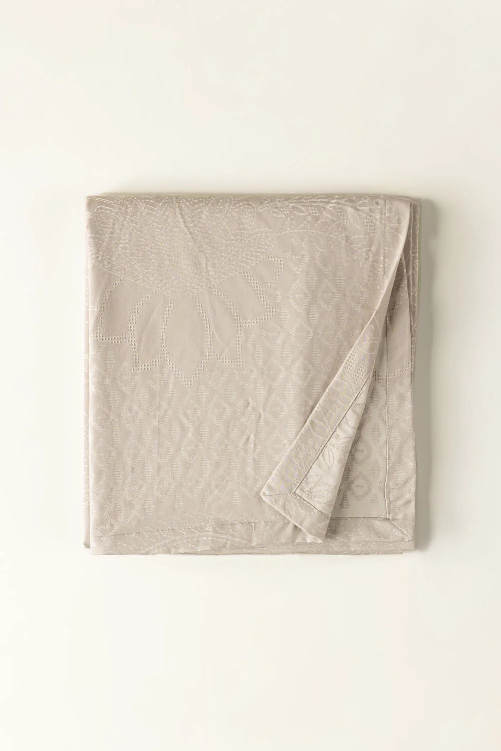 Tan Jacquard Throw - Image 6