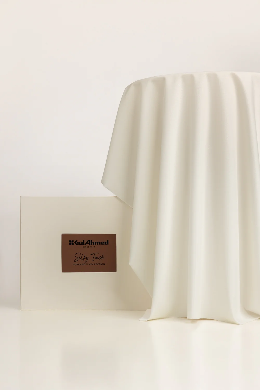 Tanabana Royal HB 13 Unstitched Fabric Cotton with Gift Box - Image 12