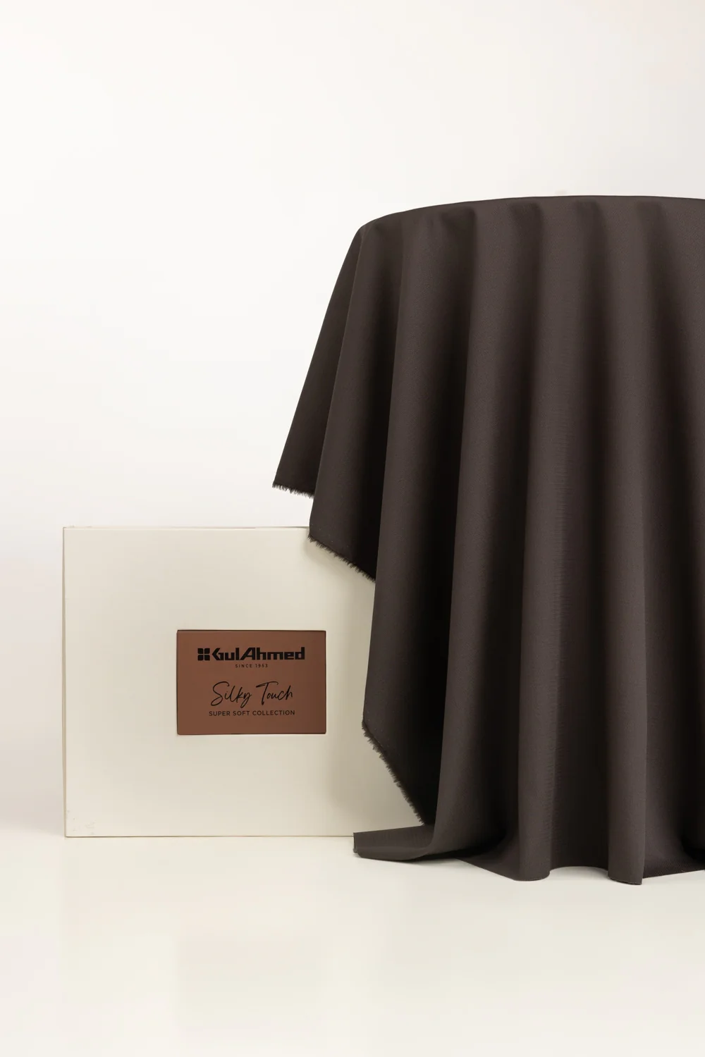 Tanabana Royal HB 13 Unstitched Fabric Cotton with Gift Box - Image 2