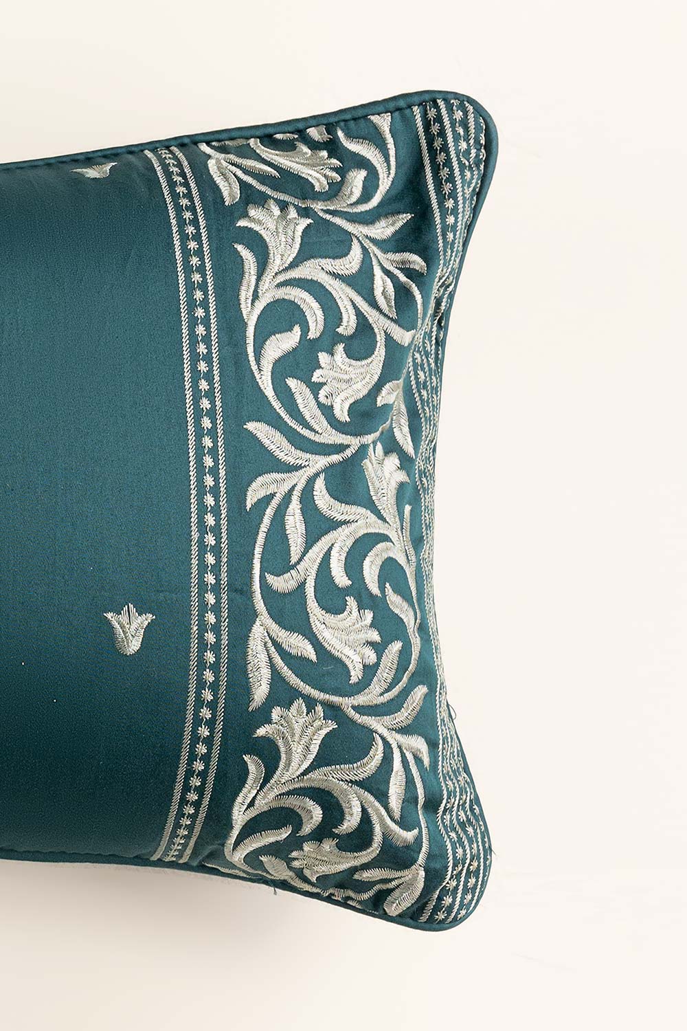 Teal Green T-400 Embroidered Deck Cushion Cover - Image 2