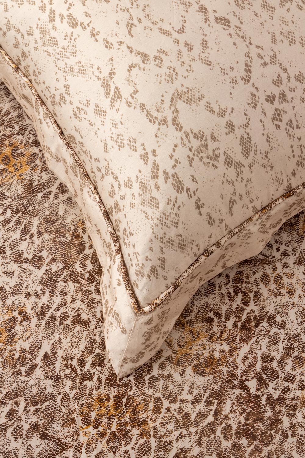 Indus Valley Cotton Terra Luxe Quilt Cover Set - Image 3
