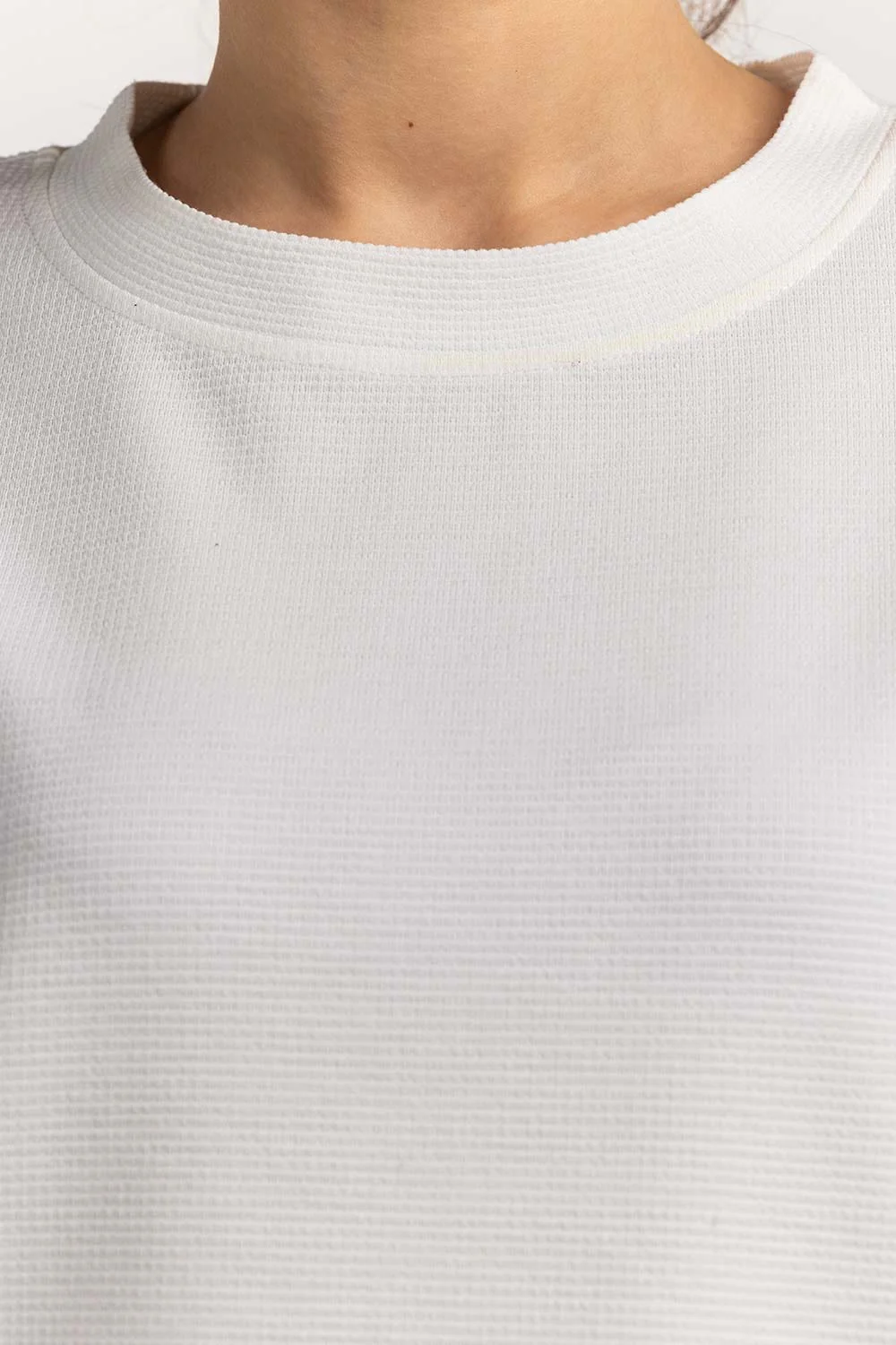 Textured Crew Neck White Shirt - Image 6