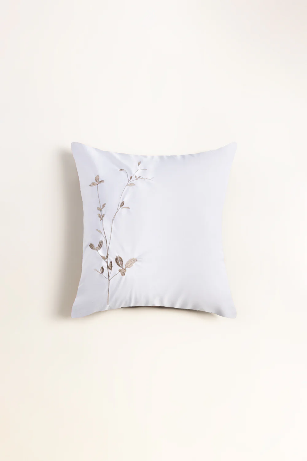VEC-010 Velvet Embroidered Cushion Cover