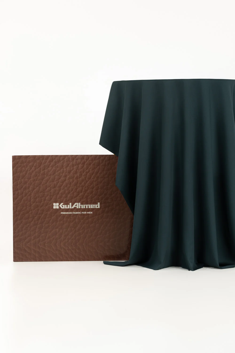 Vision Solira Unstitched Fabric Blended with Gift Box - Image 9
