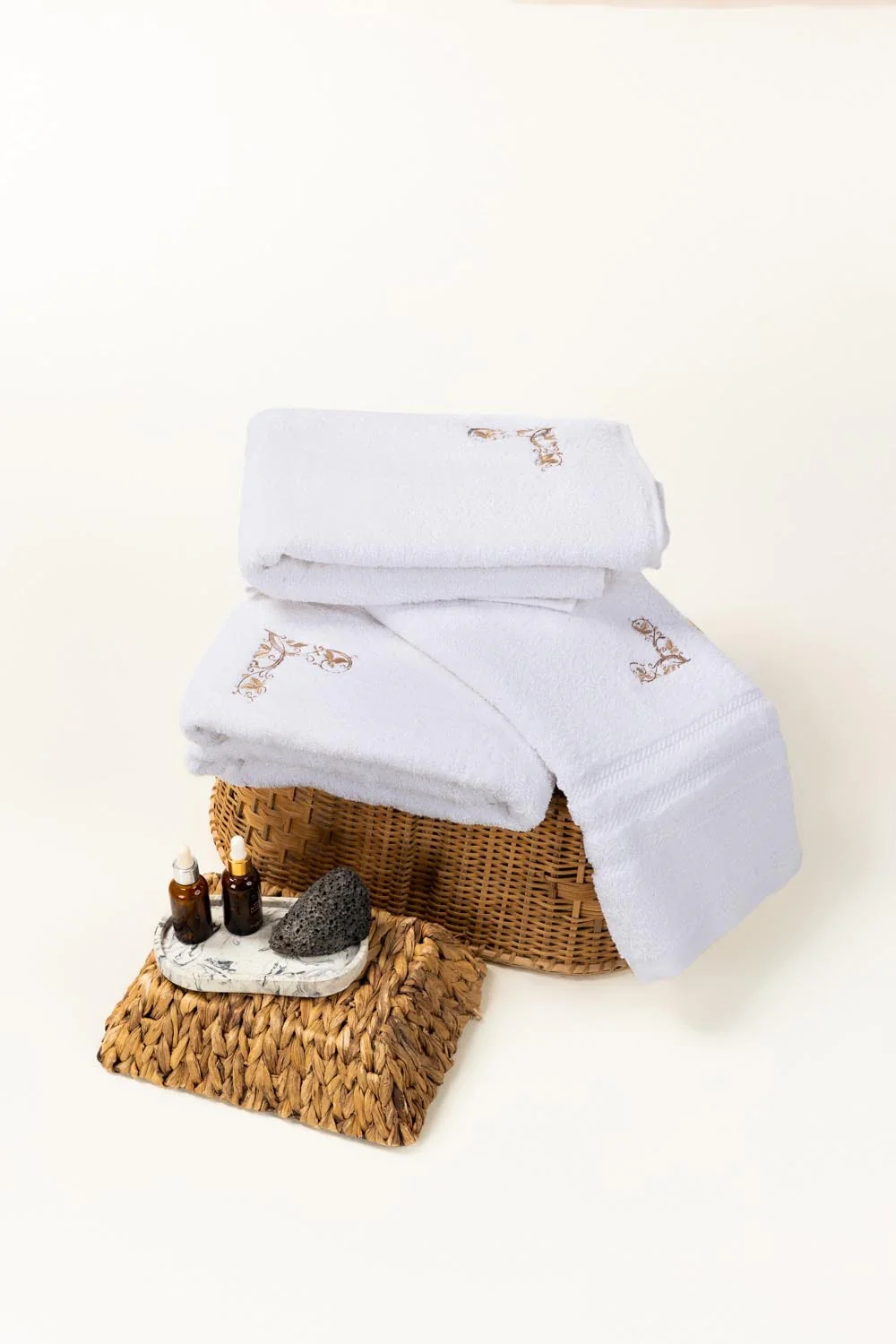 White Combed Embroidered towel 25 - Image 3