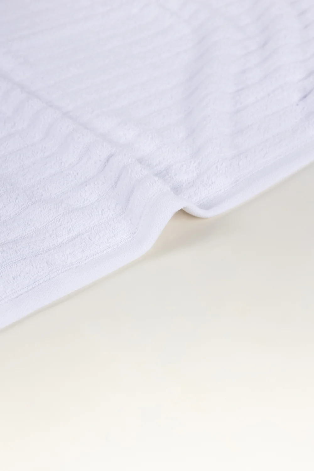 White Combed Plain Towel 26 - Image 5