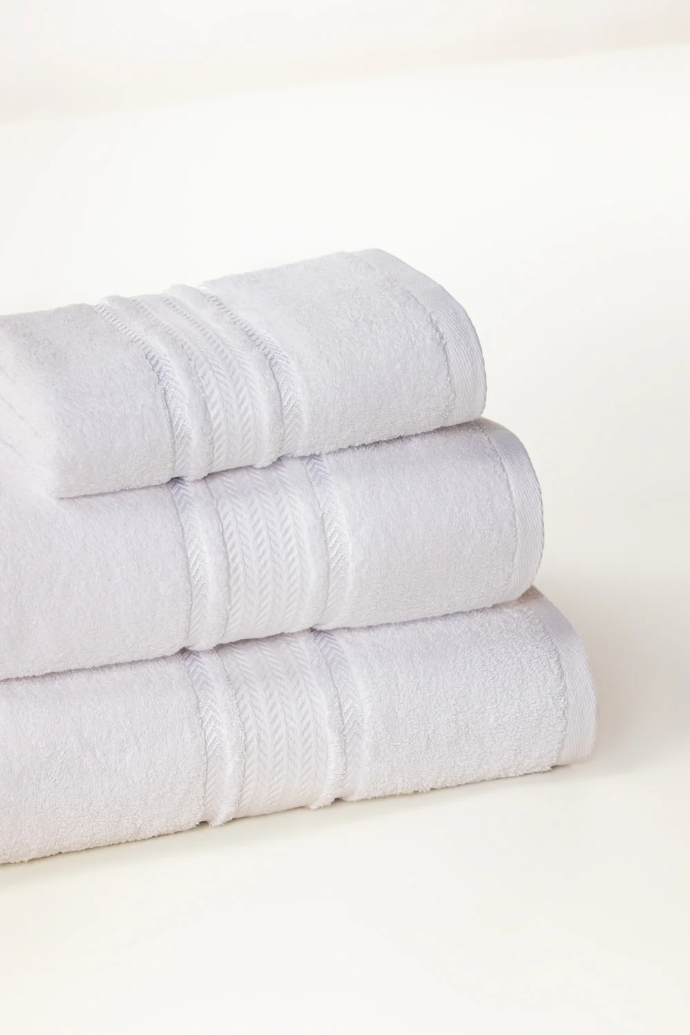 White Combed Towel Viscose 25W - Image 3
