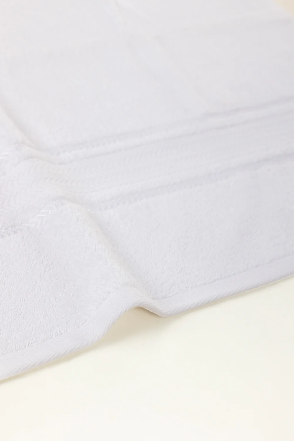 White Combed Towel Viscose 25W - Image 5
