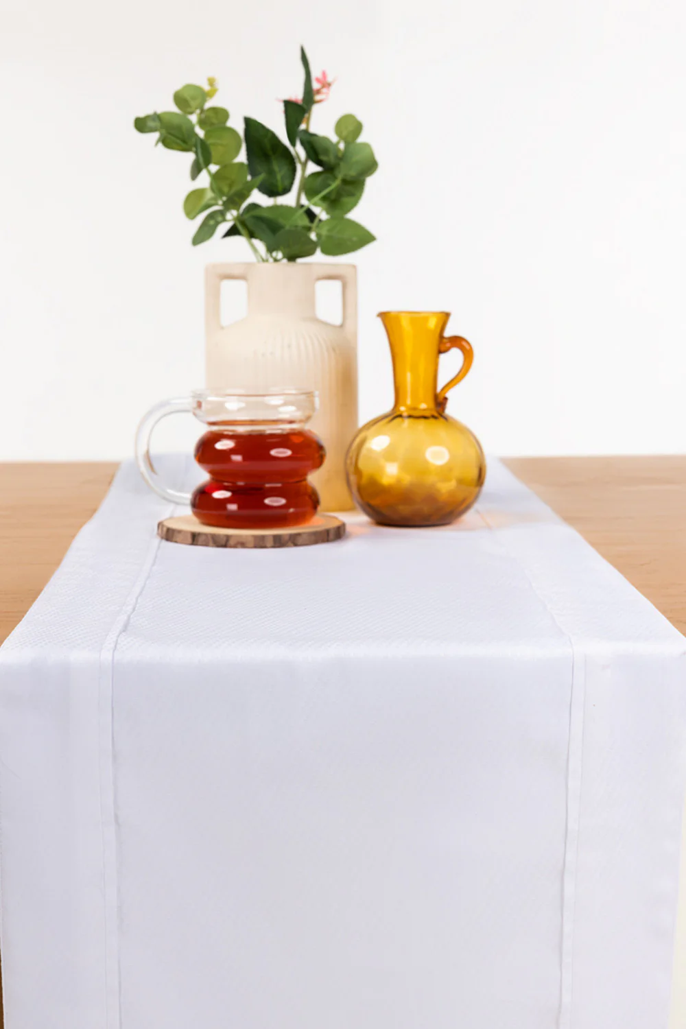 White Cube Dobby Table Runner - Image 2