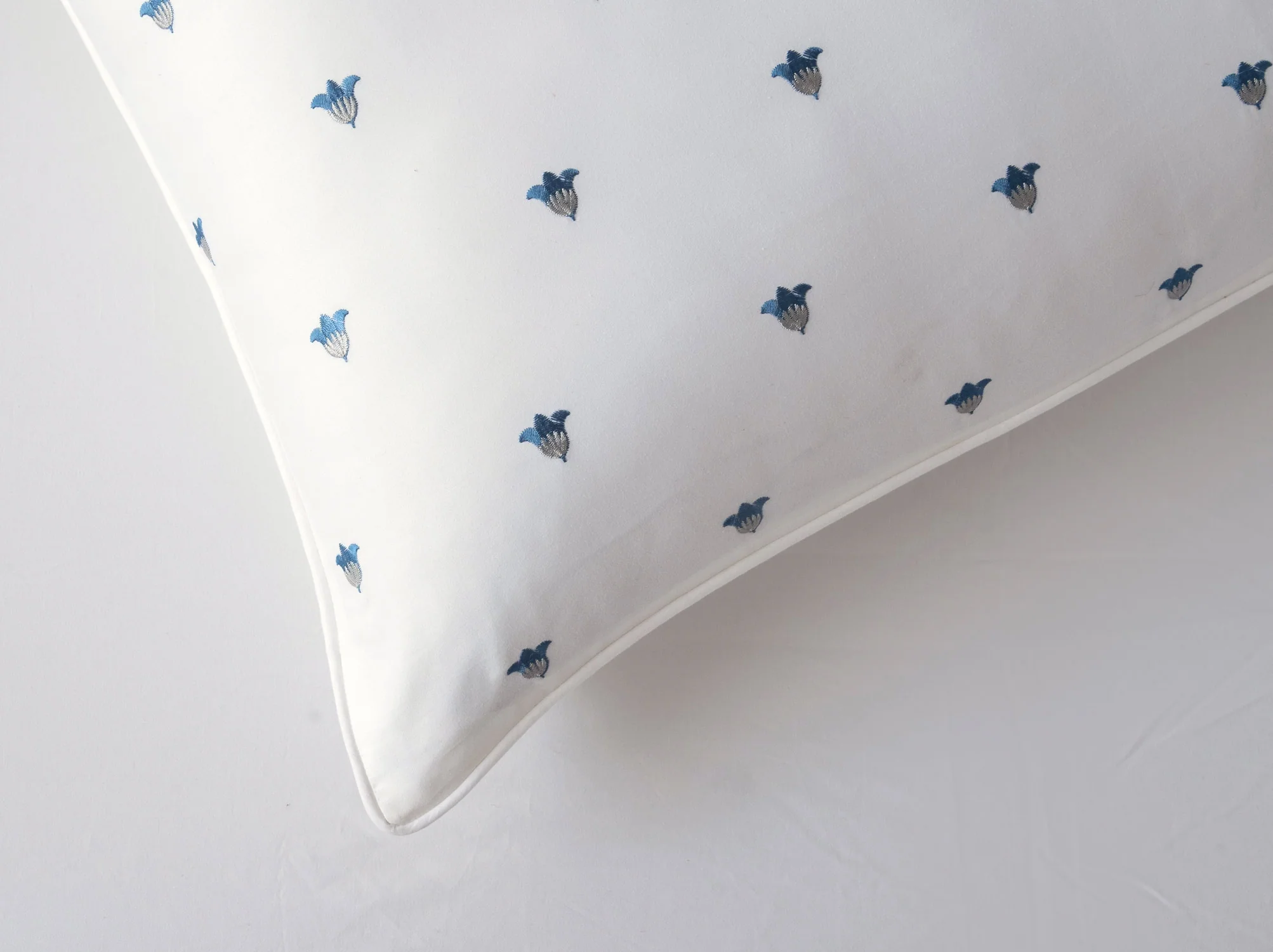 White T-400 Embroidered Bed Sheet Set - Image 4