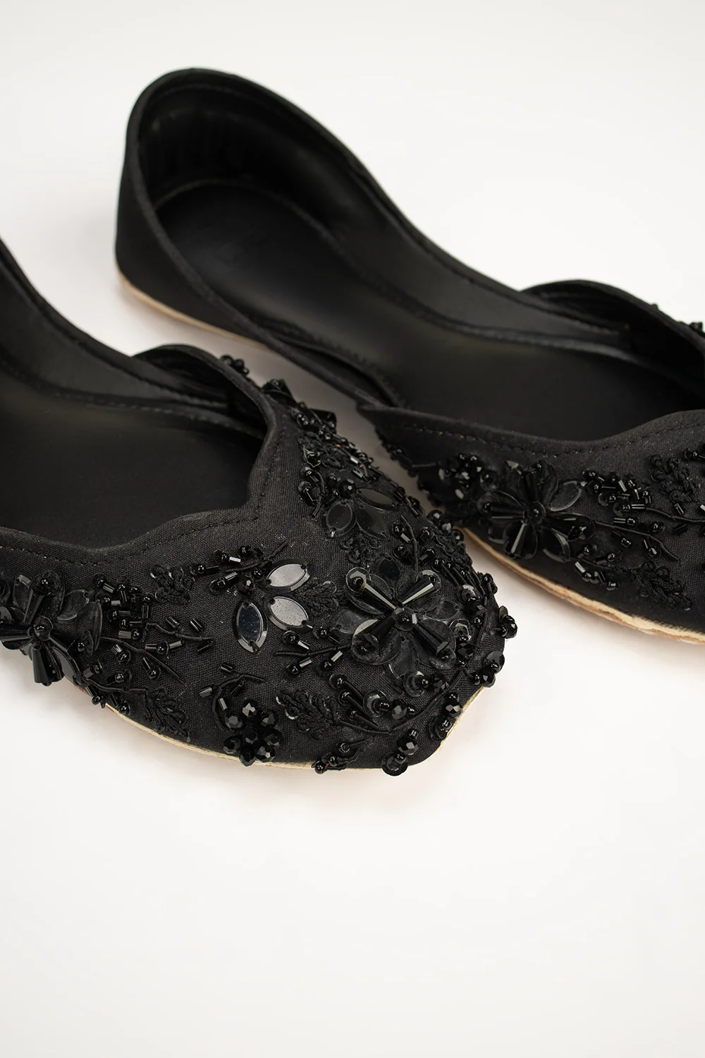 Women Black Khussa - Image 4