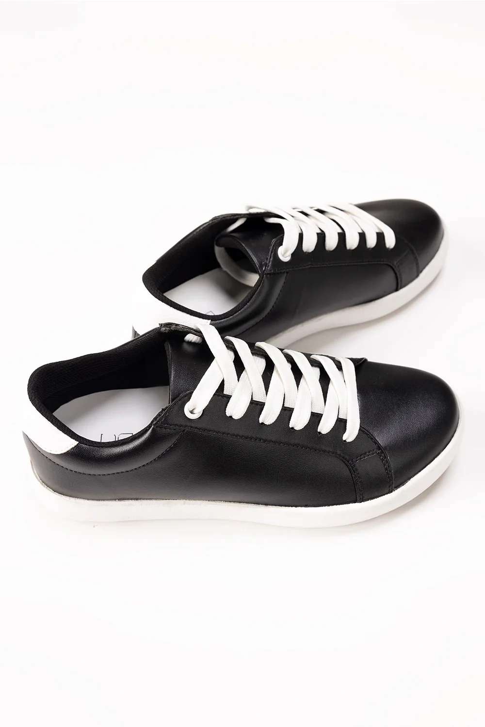 Women Black Sneaker - Image 5