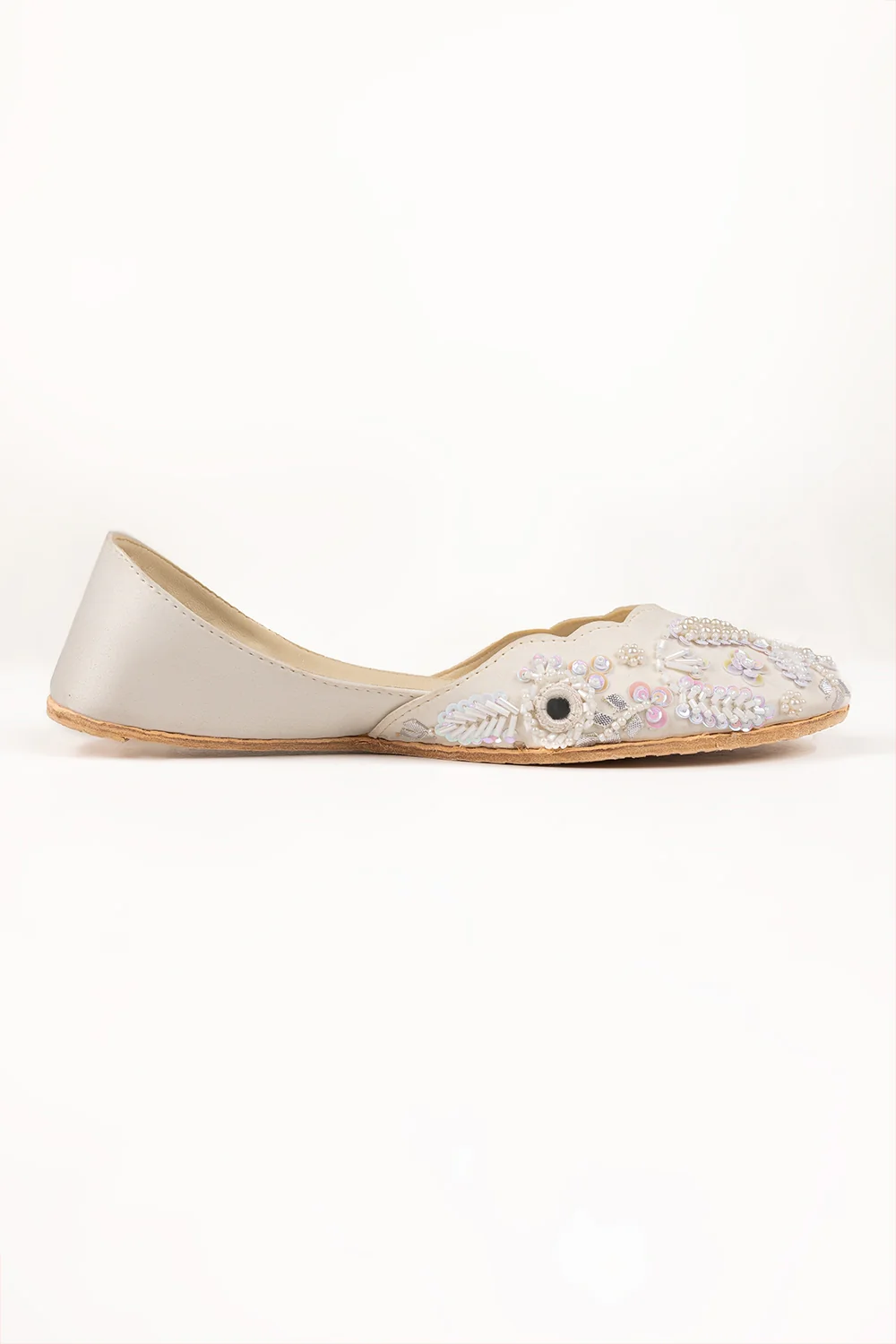 Women Off White khussa - Image 3