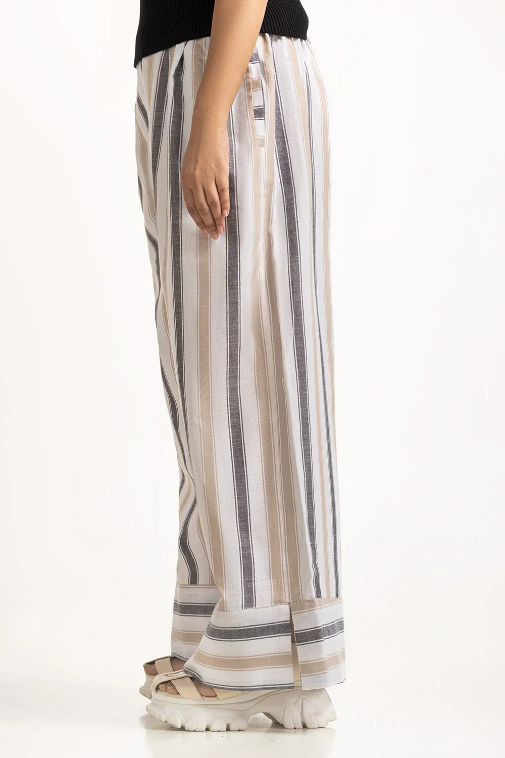 Women-Trouser Regular Fit - Image 3
