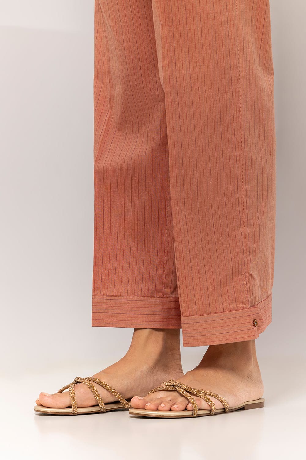 Yarn-dyed Embellished Co-Ord Set - Image 6