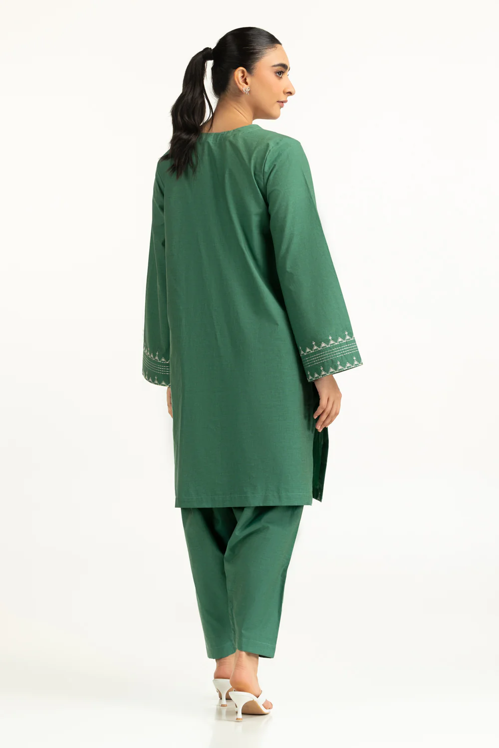 Yarn Dyed Embroidered Co-Ord Set - Image 5