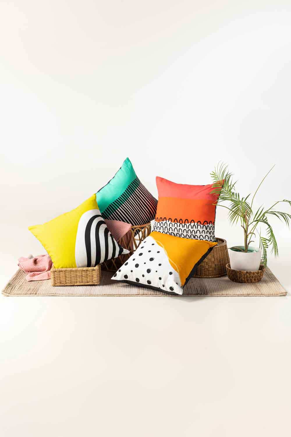 Yellow Curves Digital Cushion Cover - Image 4